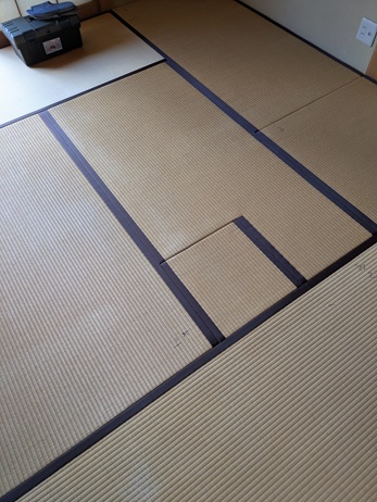 お茶室の古い畳