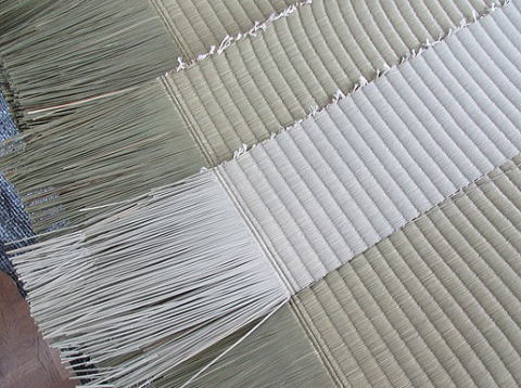 無染土畳表と有染土畳表の比較