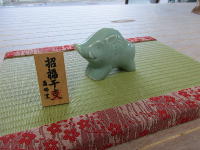南たたみ店の　畳の人形台